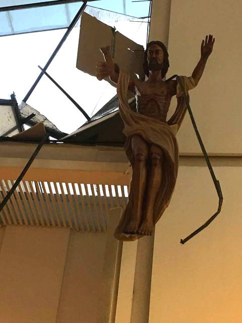 gereja-sanmare-patung-yesus