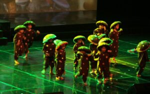 Jamur-jamur kecil dalam diskusi mereka tentang perbedaan, toleransi menjadi keniscayaan Indonesia (HIDUP/Antonius E Sugiyanto)