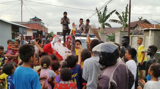 (Sumber: tribratanews.com)