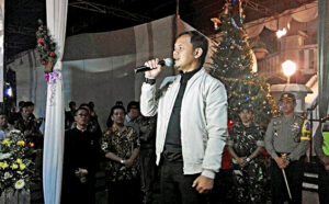 Walikota Bogor Bima Arya Sugiarto saat memberi sambutan di Gereja Katedral Bogor[HIDUP/Aloisius Johnsis]