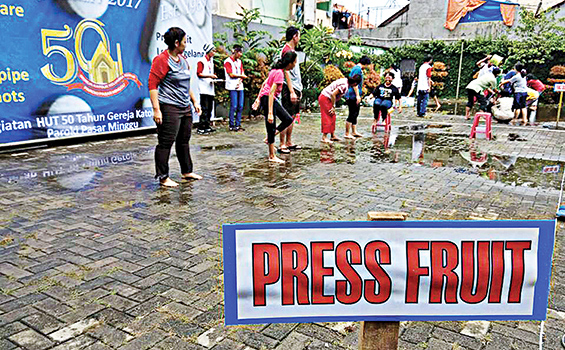 Umat mengikuti Family Gathering.[Dok. Panitia]